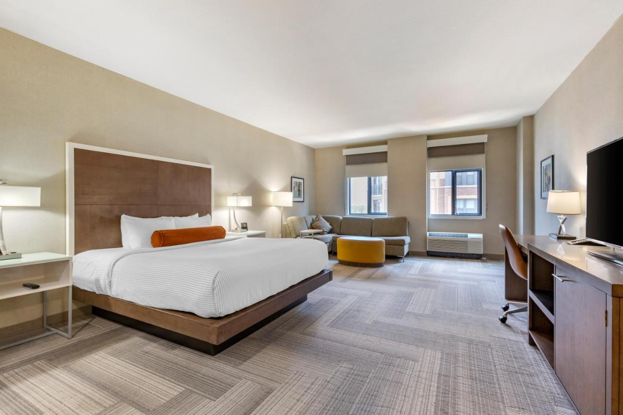 King Room - Accessible/Non Smoking/Larger Unit,1622085709:JPEG